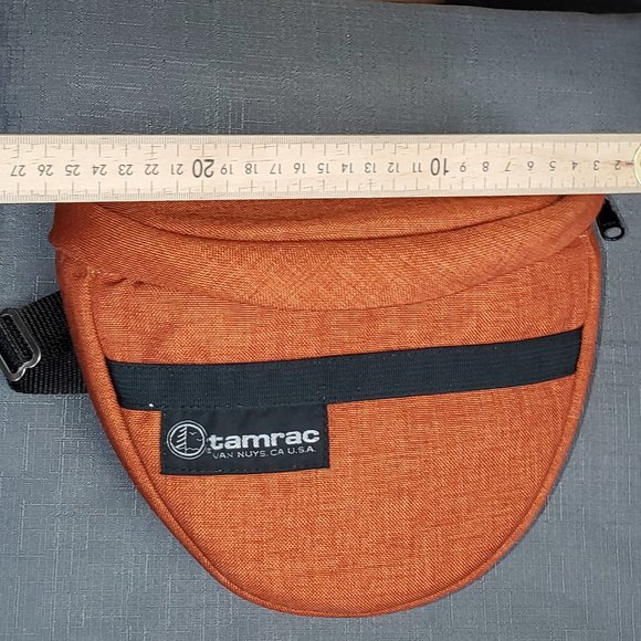 Super adorable orange tamrac bag - Picture 5 of 6